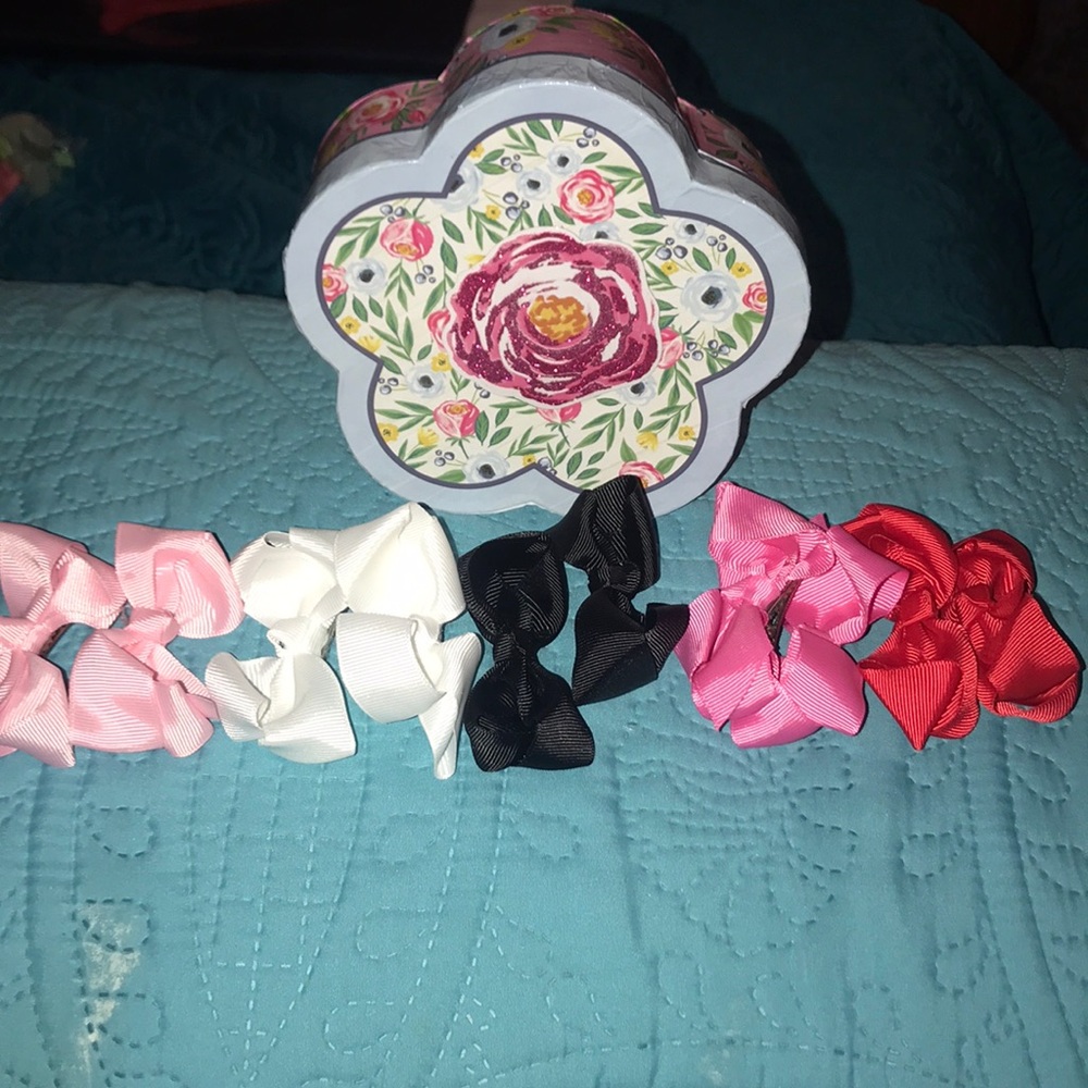 NEW BOWS IN A BOX